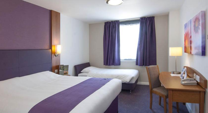 Premier Inn Basingstoke West Стая снимка