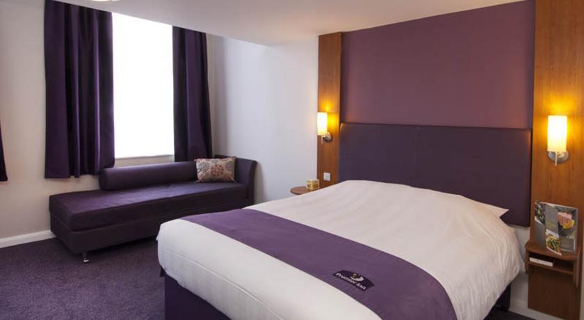 Premier Inn Basingstoke West Екстериор снимка