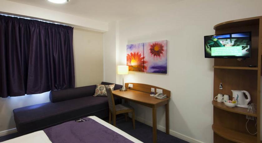 Premier Inn Basingstoke West Екстериор снимка