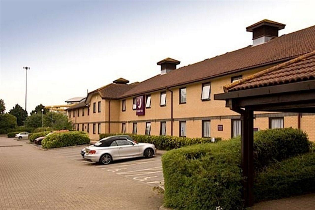 Premier Inn Basingstoke West Екстериор снимка
